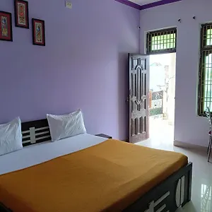 *** Hotel Varuna Palace , Near Mandir & Ghat's India